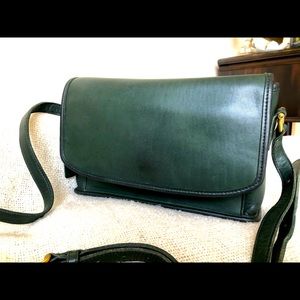 Vintage Coach Curtis 9975 Crossbody Shoulder Flap Forest bottle Green Bag Purse